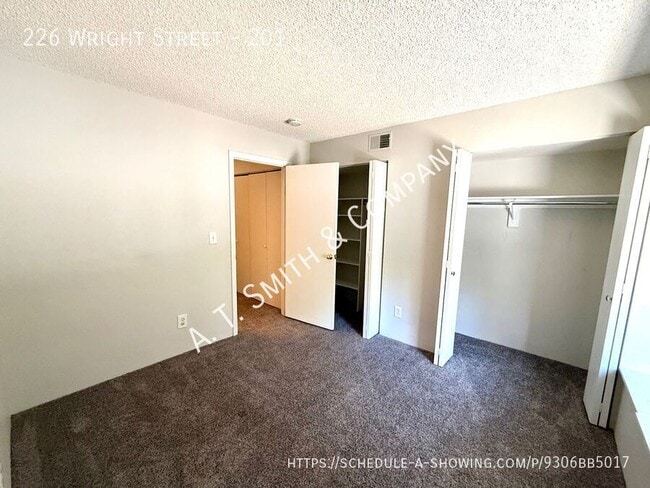 Building Photo - 226 Wright St