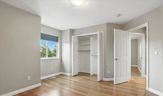 Building Photo - 15904 Noble Point Dr