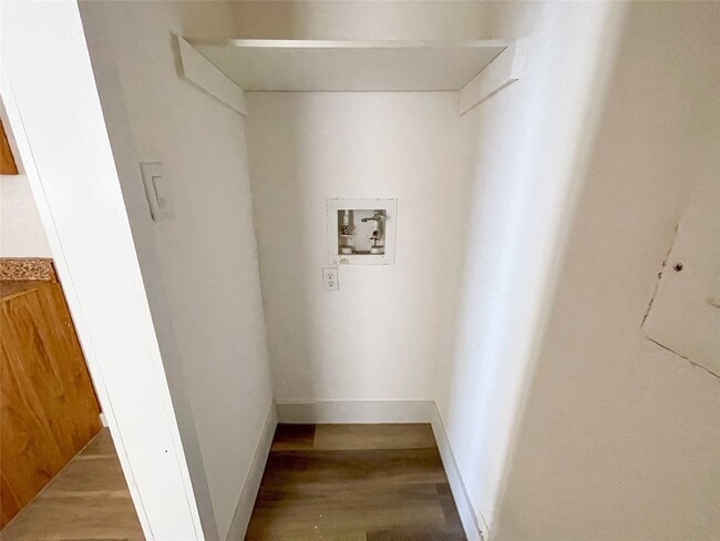 Building Photo - 4612 W Orange St