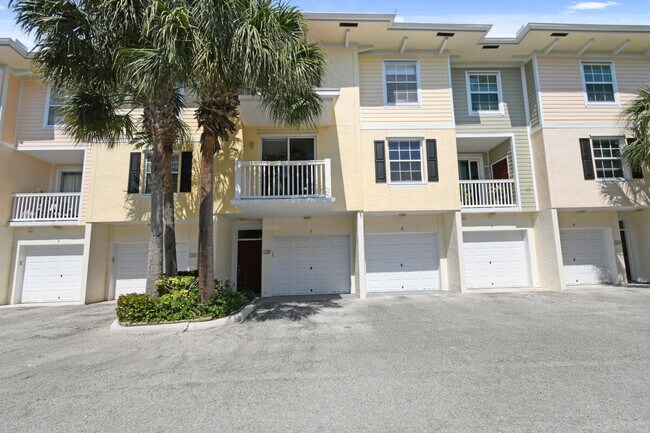 Building Photo - 175 Galicia Way