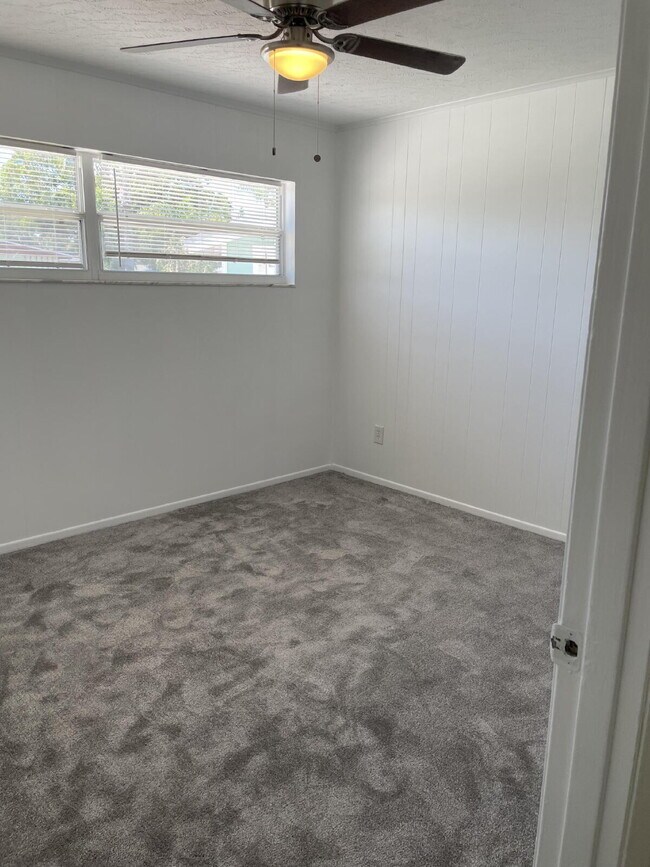 Building Photo - Coastal Living Starts Here – Renovated 4BR Home Just 10 Minutes from the Beach