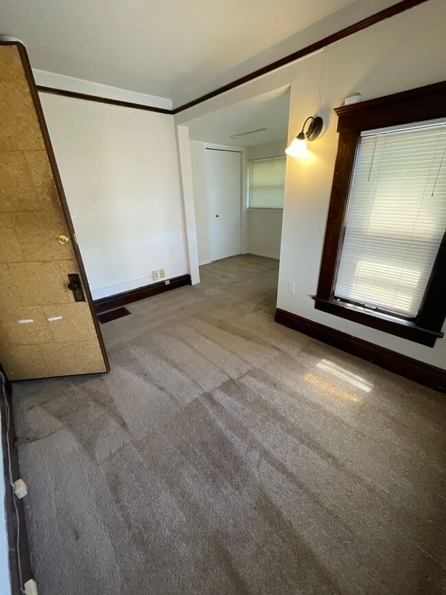 Building Photo - 410 E William St