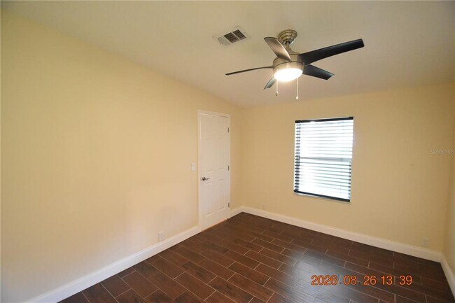 Building Photo - 12106 Waterview Dr