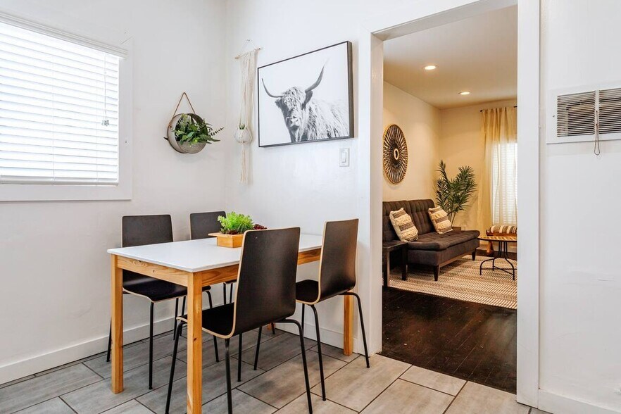 Building Photo - 1806 Washington Way