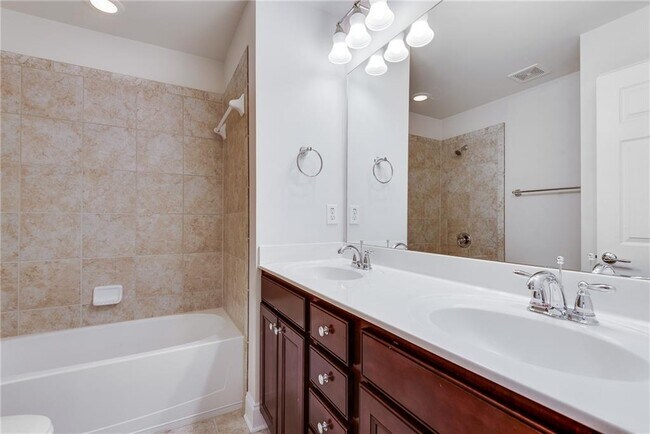 Building Photo - 4905 Greylock Walk SE