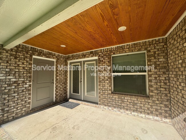 Building Photo - 6850 Stirrup Ln
