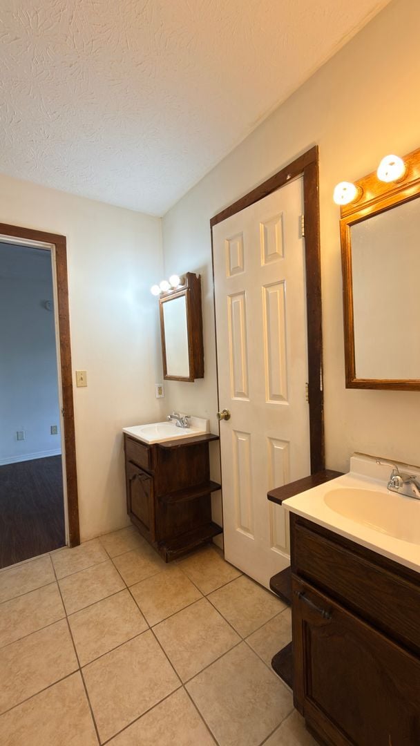 Building Photo - Spacious Two-Story Apartment Near Purdue!