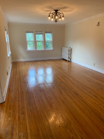 Primary Photo - 542 Lincoln Ave