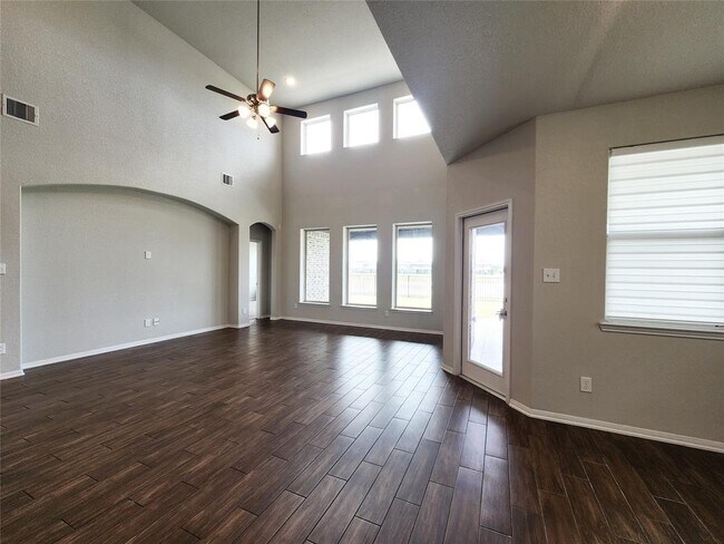 Building Photo - 14711 Sycamore Side Wy