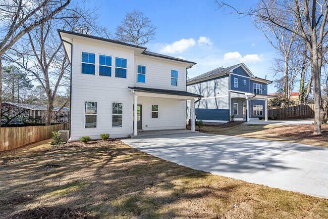 Building Photo - 216 Colima Ave