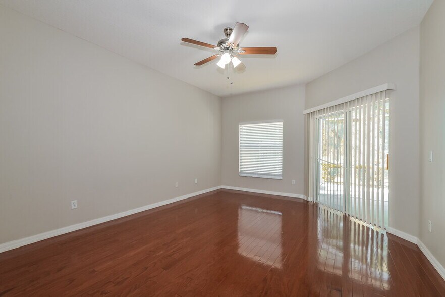 Building Photo - 1605 Shadowood Ct