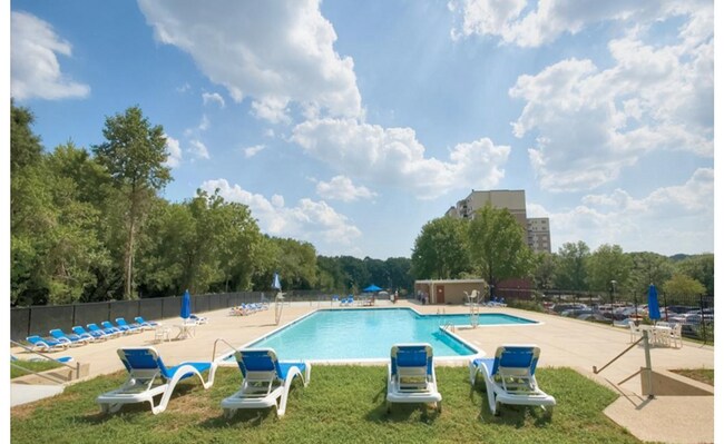 Building Photo - Beautiful Three-Bedroom Apartment In Tacom...