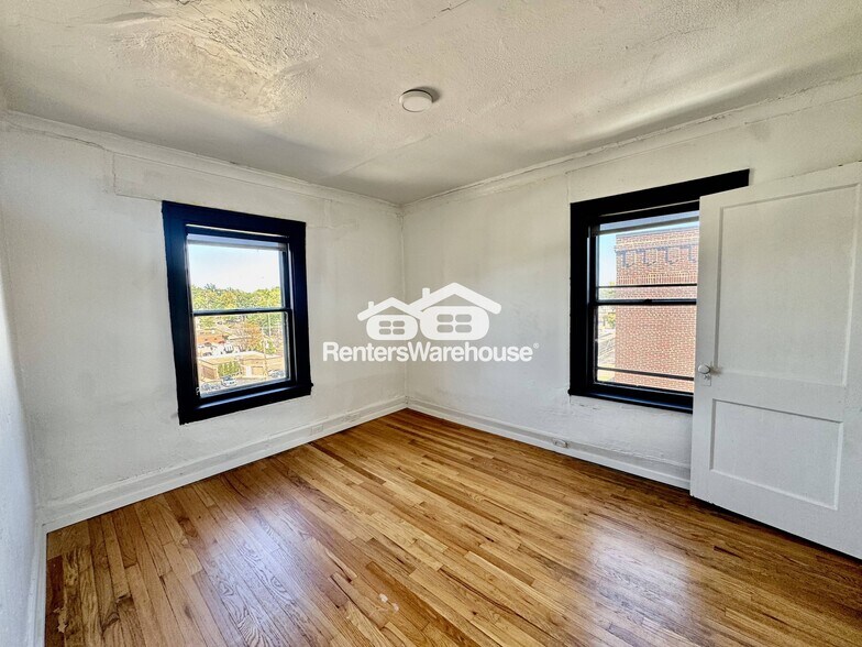 Building Photo - 2807 Grand Ave