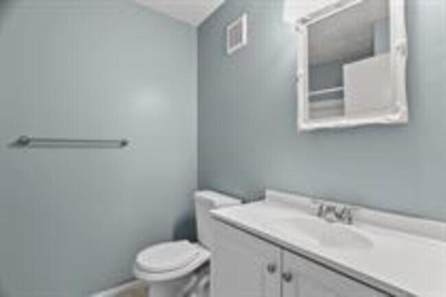 Building Photo - 1 NW O'Brien Rd