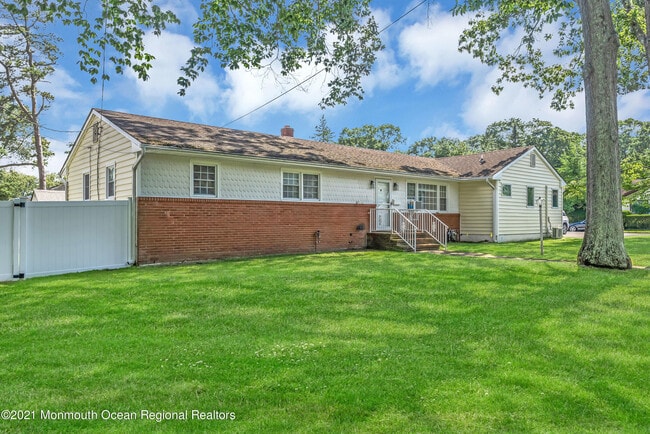 Building Photo - 410 Wells Ave