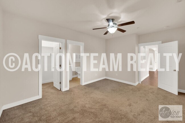 Building Photo - Condo in Saratoga Springs Available July 20th