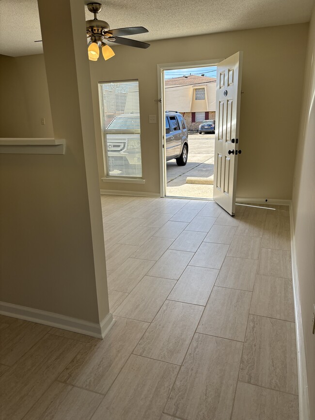 Building Photo - 4513 Tabony St