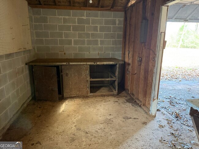 Building Photo - 731 Moon Bridge Rd