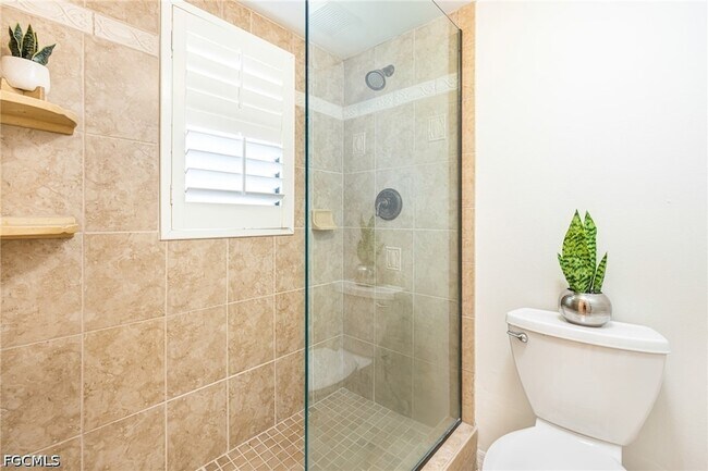 Building Photo - 15126 Parkside Dr