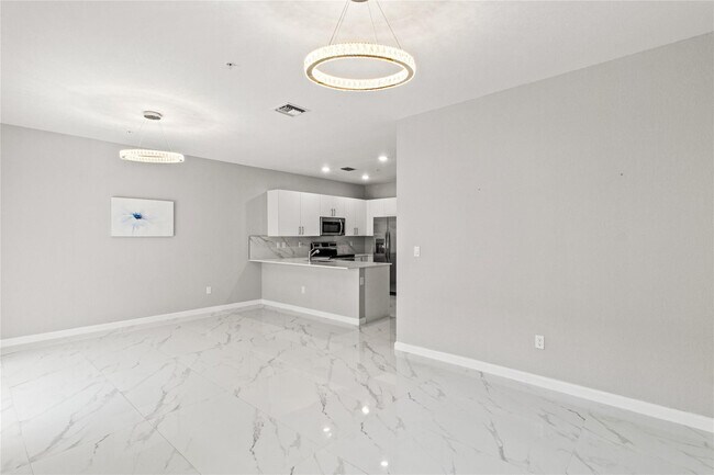 Building Photo - 221 SW 159th Way