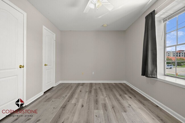 Building Photo - LOCATED MINUTES FROM LSU BASEBALL/FOOTBALL FIELD! 2 BED, 1 BATH!