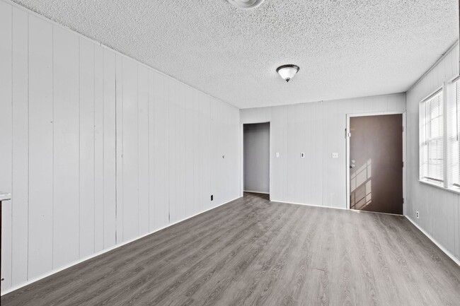 Building Photo - Blissful in Burleson ISD