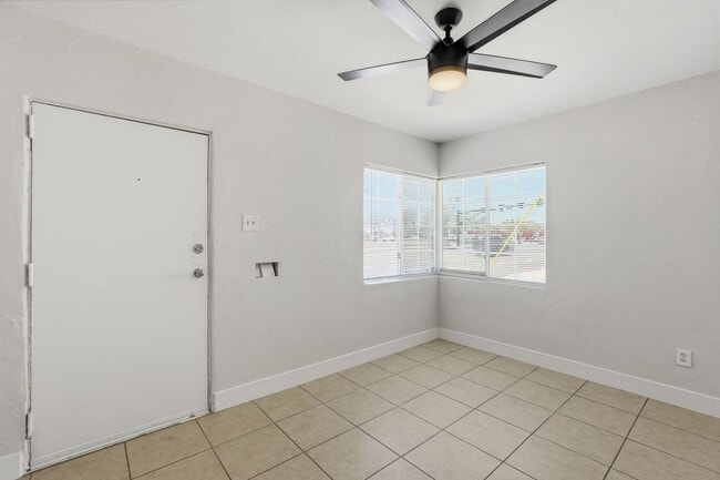 Building Photo - 1036 N 16th St