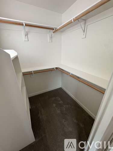 Building Photo - 87 SW Lancaster Ct