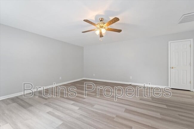 Building Photo - 1520 Birkdale Ct