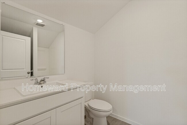 Building Photo - 1037 Bishop Creek Dr