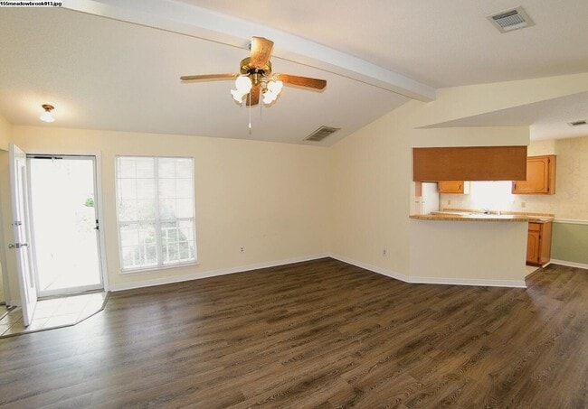 Building Photo - 155 Meadowbrook Ct