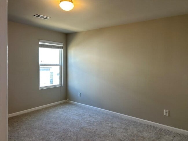 Building Photo - 205 Ridge Valley Dr