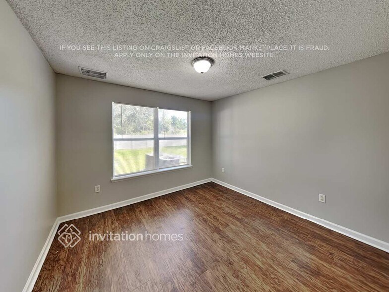 Building Photo - 620 Porto Cristo Ave
