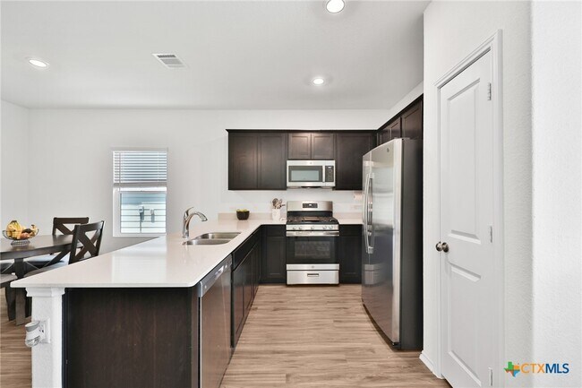 Building Photo - 378 Geode Glen