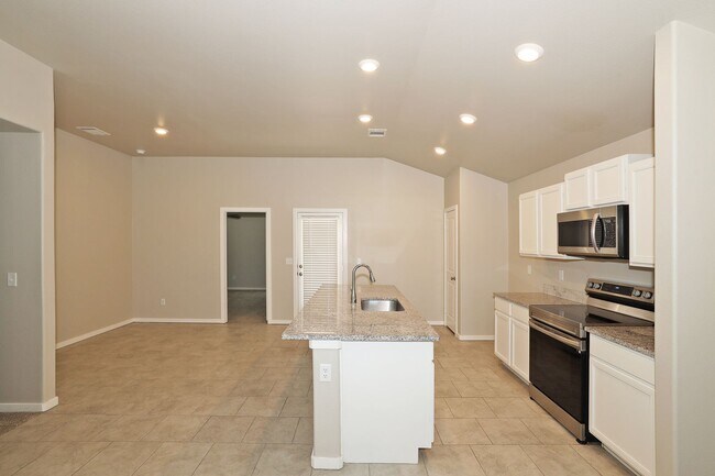 Building Photo - 7205 Athens St