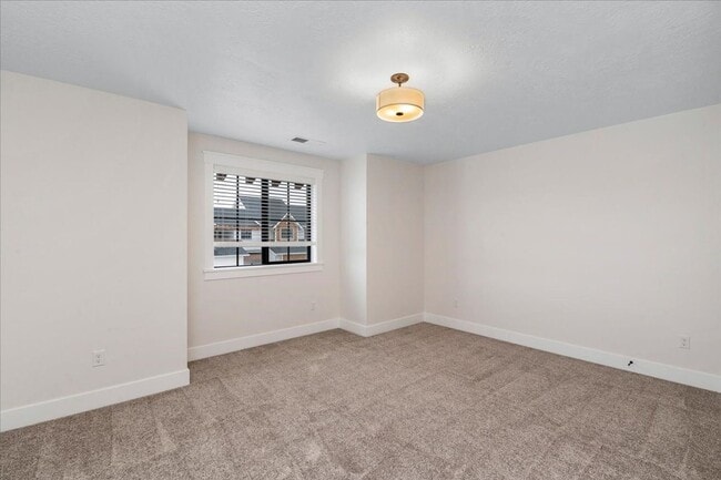 Building Photo - 6642 N Asissi Ln