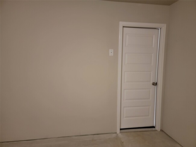 Building Photo - 11736 Whirlaway Dr