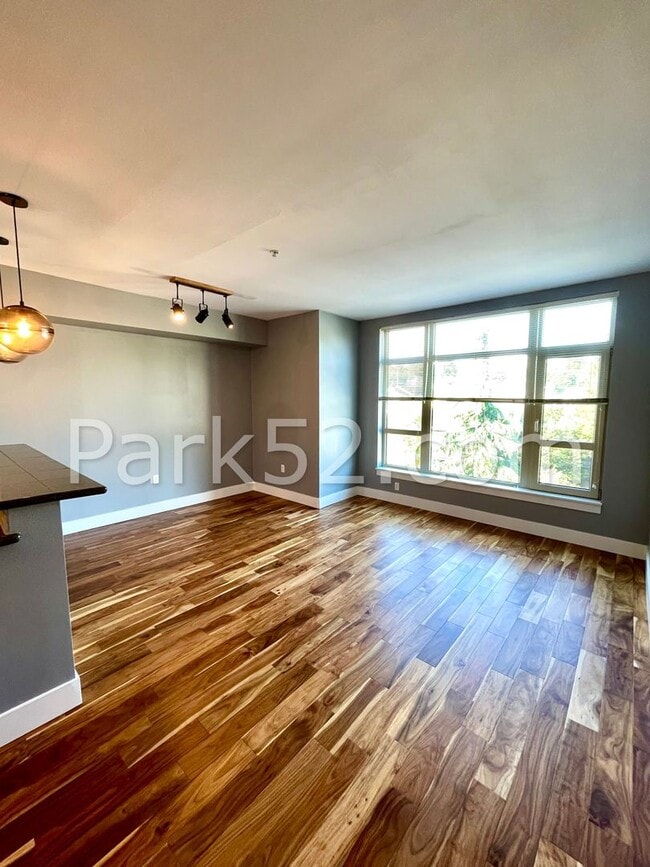 Building Photo - $250 Off Move In Special!  One Bedroom Con...