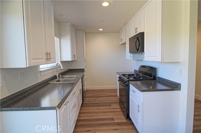 Building Photo - 34646 Pinewood Ct