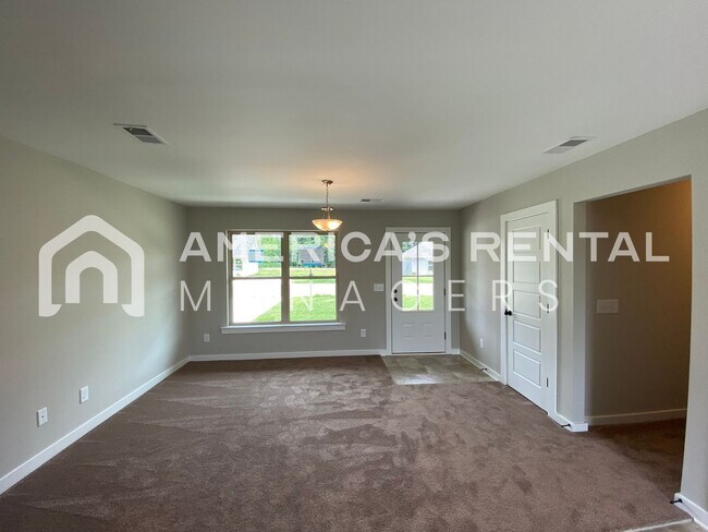 Building Photo - Home for Rent in Talladega, AL!!! Availabl...