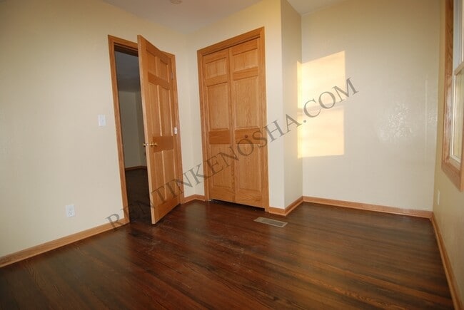 Building Photo - 4812 25th Ave