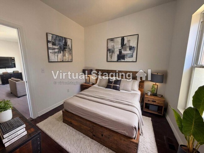 Building Photo - 2946 Glenarm Pl