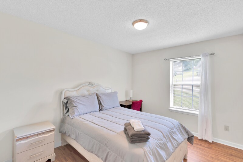 Building Photo - 1216 Eagle Ridge Dr