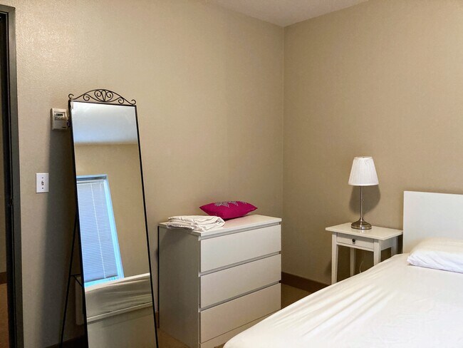 Bedroom - 2440 Western Ave