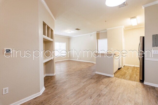 Building Photo - 2/2 Condo in Millenia Available Now