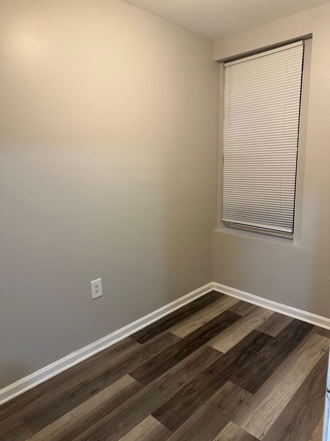 Building Photo - Spacious, Newly Renovated Home! Central Air! Finished Basement! W/D! Double Level Rear Deck! Avai...