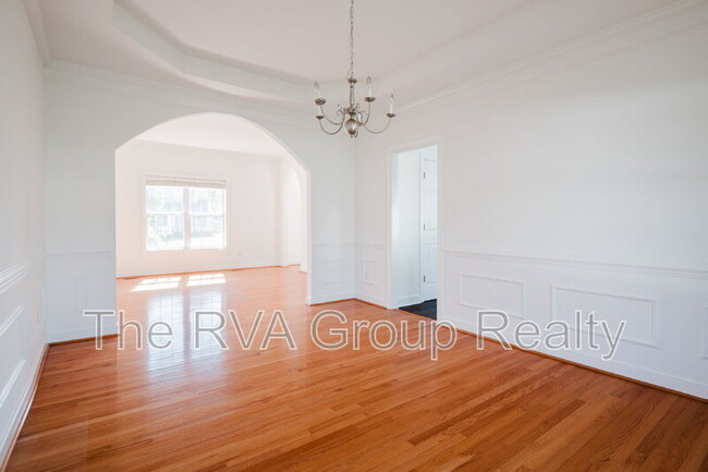 Building Photo - 4900 Lofton Dr