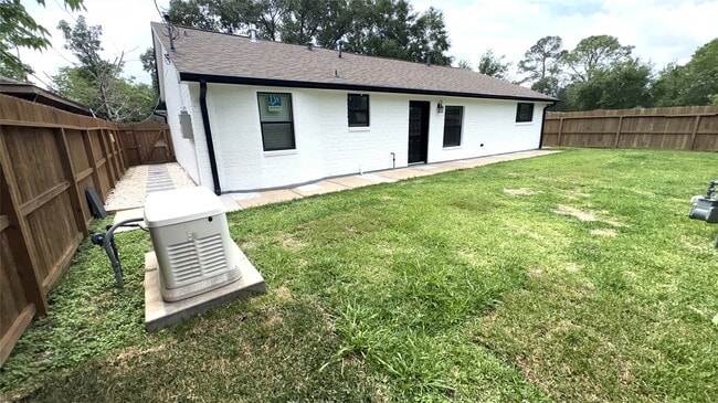 Building Photo - 212 Stratmore Dr