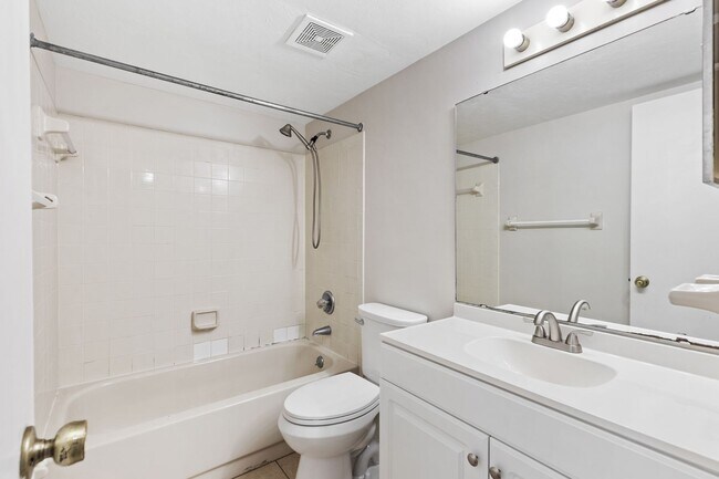 Building Photo - 4345 SW 20th Ln