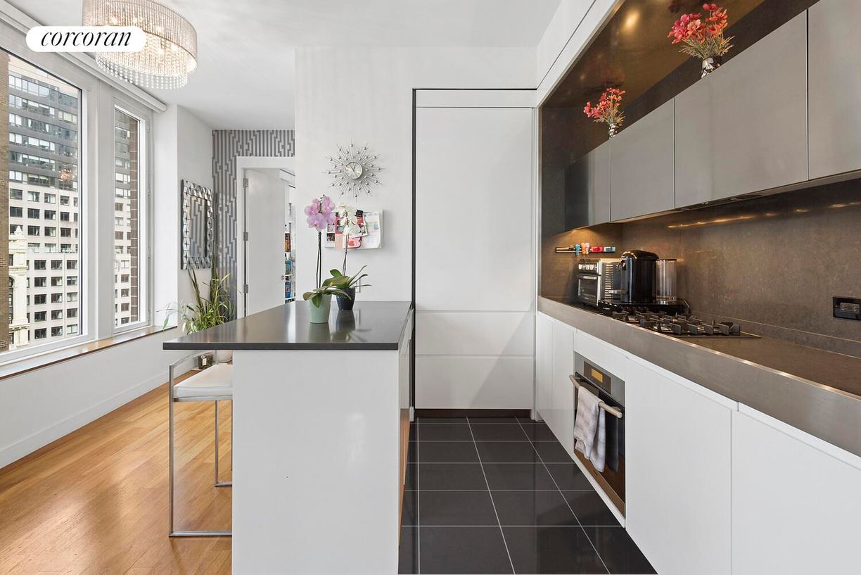 Building Photo - 15 S William St